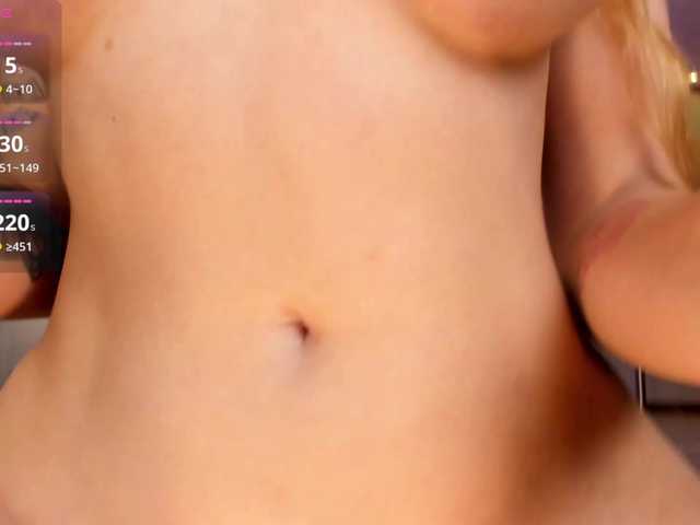 NiaHolland's BongaCams show and profile