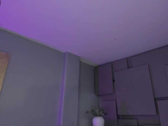 NiaHolland's BongaCams show and profile