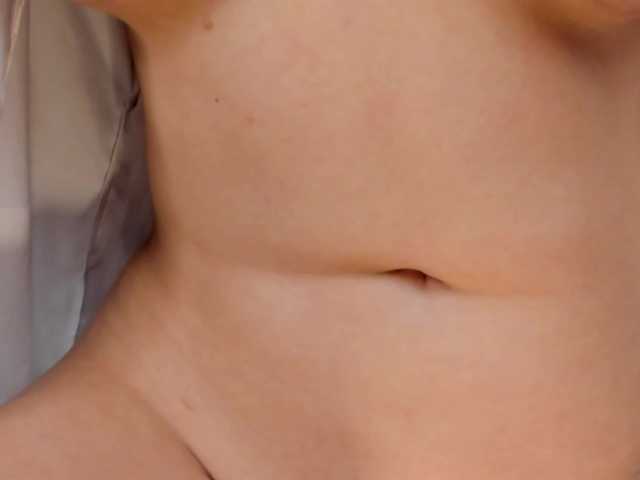 NiaHolland's BongaCams show and profile