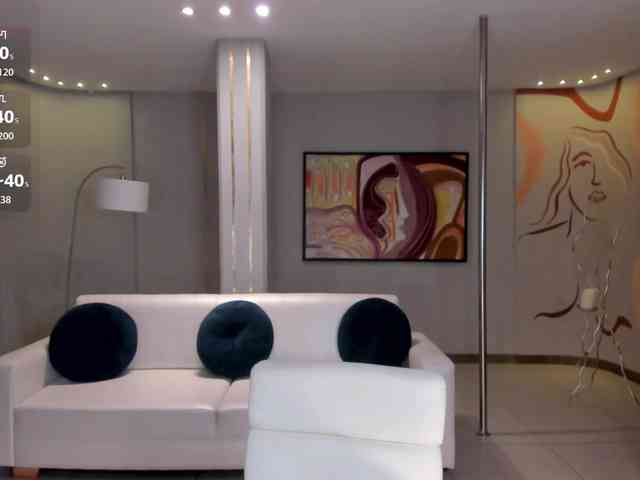 NiaHolland NiaHolland