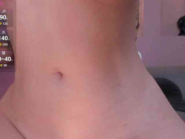 NiaHolland NiaHolland