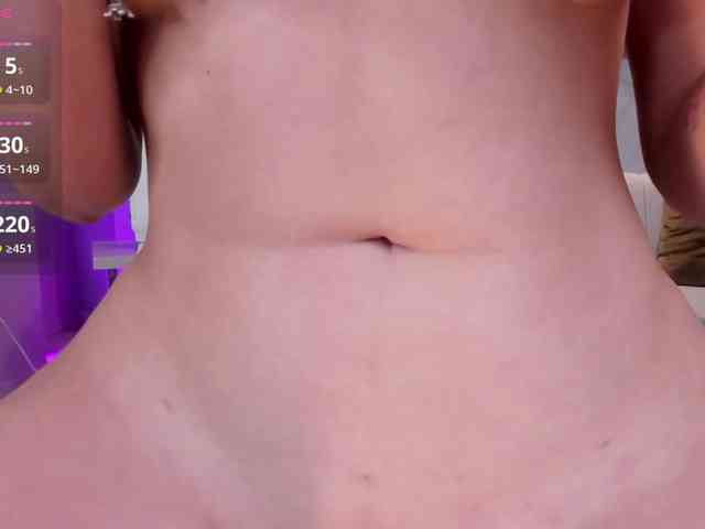 NiaHolland NiaHolland