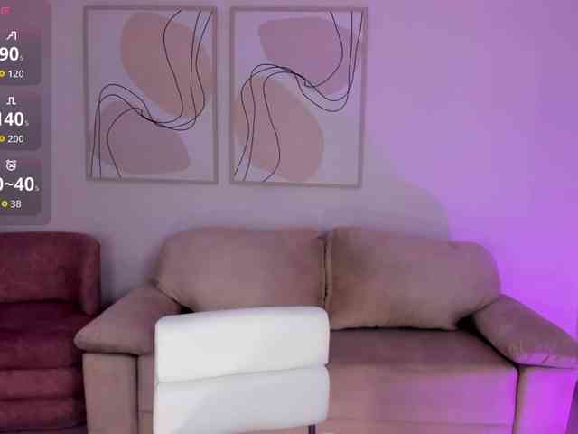 NiaHolland NiaHolland