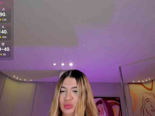 NiaHolland NiaHolland