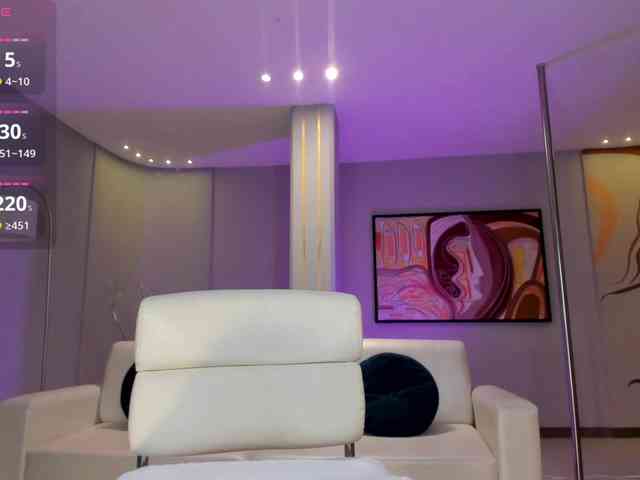 NiaHolland NiaHolland