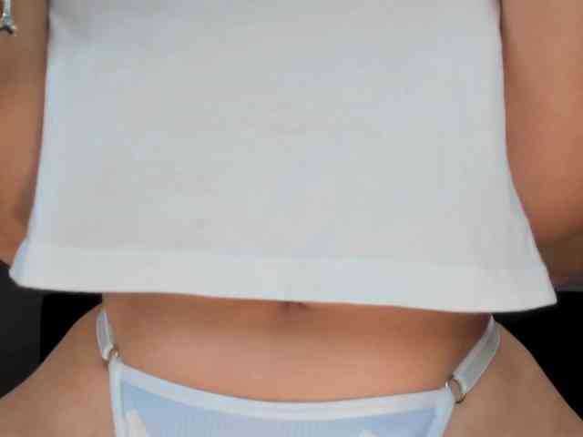 NiaHolland webcam
