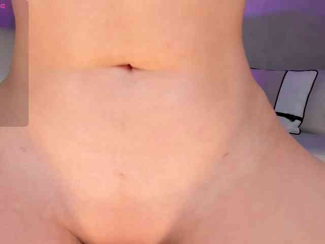 NiaHolland NiaHolland