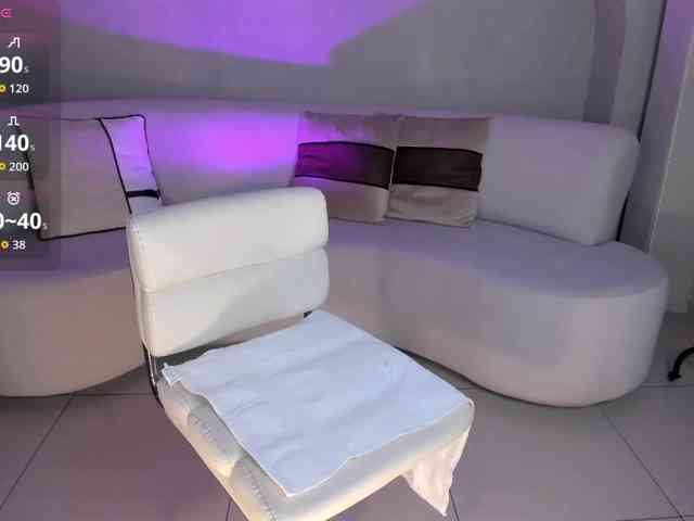 NiaHolland Live Webcam on BongaCams