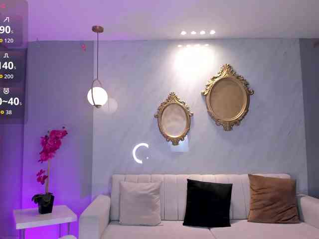 NiaHolland NiaHolland