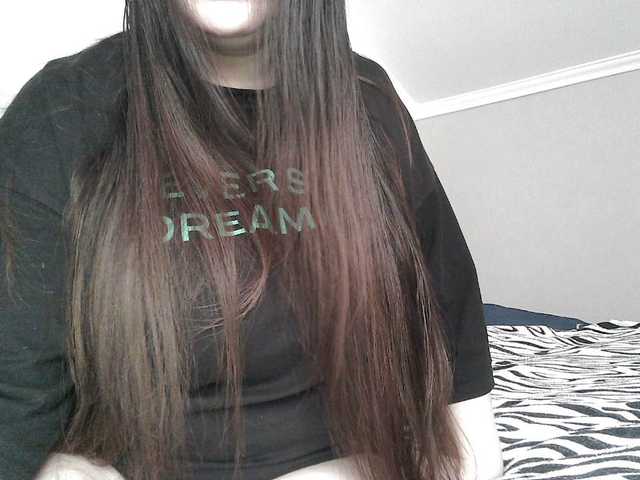 Lyana's BongaCams show and profile