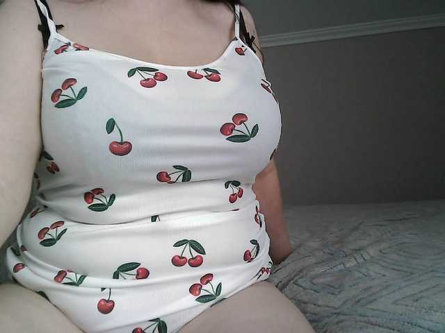 Lyana live cam profile