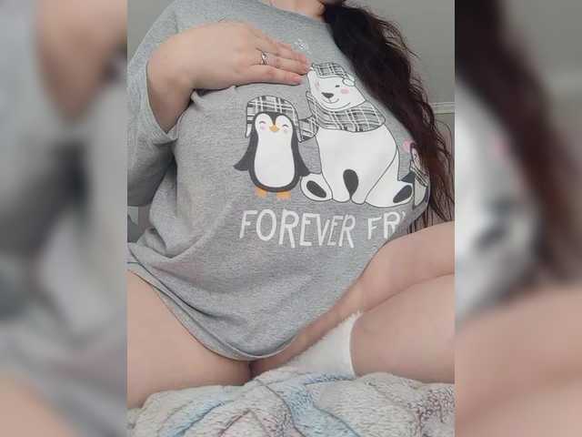 Lyana's BongaCams show and profile