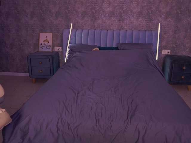 MadissonSoft's BongaCams show and profile