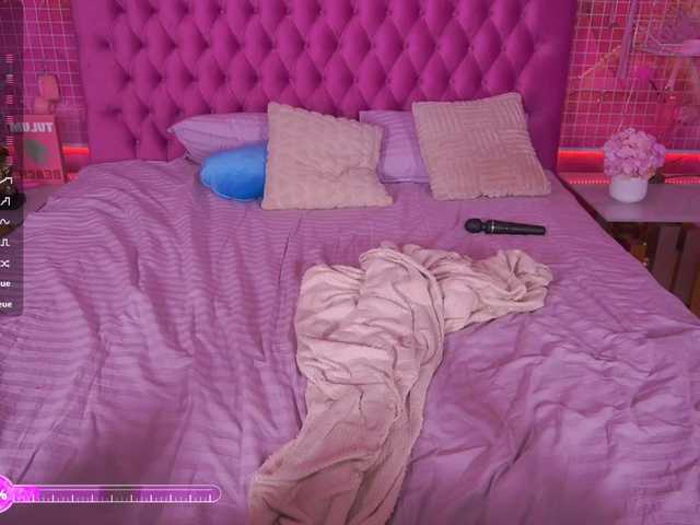 MadissonSoft's BongaCams show and profile