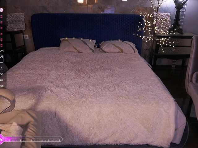 MadissonSoft's BongaCams show and profile