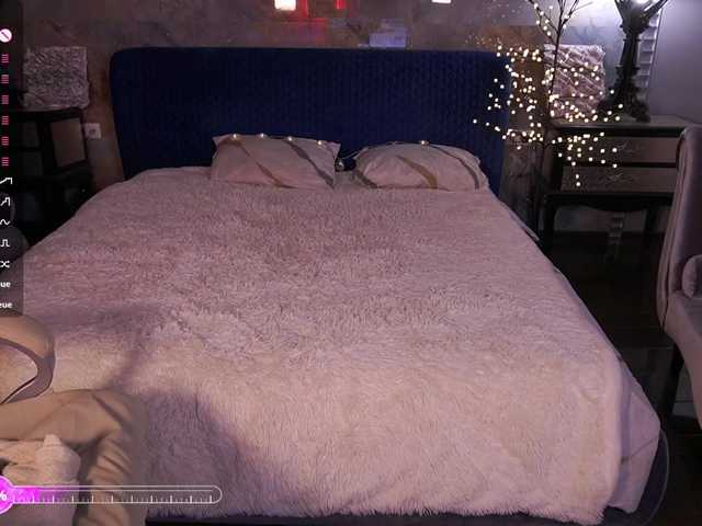 MadissonSoft's BongaCams show and profile