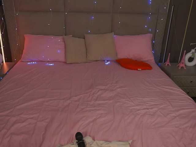 MadissonSoft's BongaCams show and profile