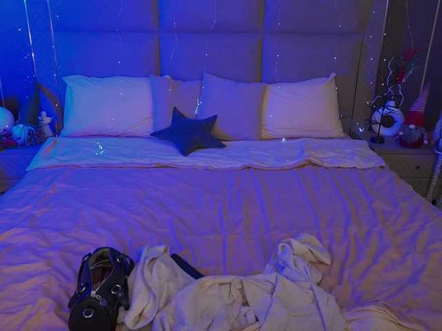 MadissonSoft's BongaCams show and profile