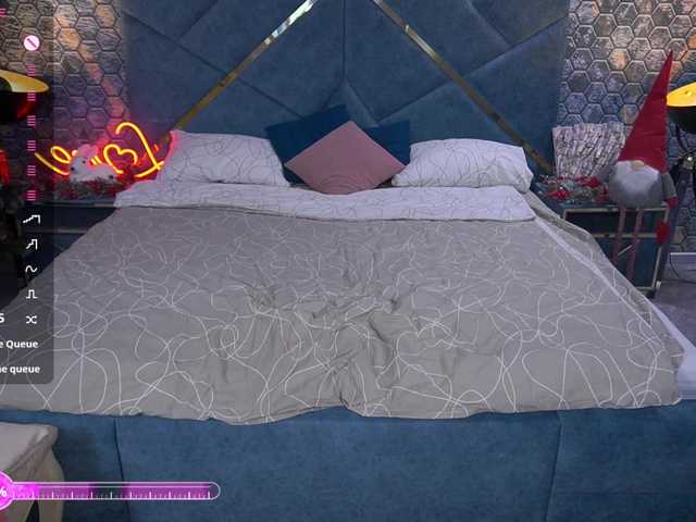 MadissonSoft's BongaCams show and profile