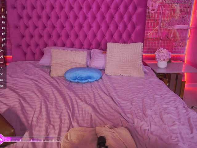 MadissonSoft's BongaCams show and profile