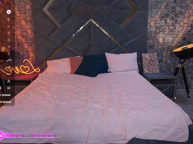 strip chat online MadissonSoft