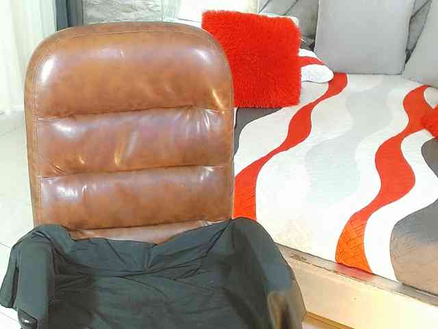 AnnieFoxx webcam