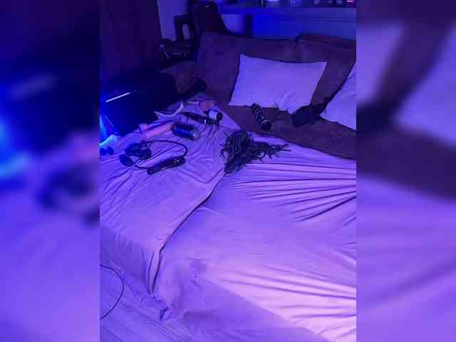 Redfoxygirl webcam