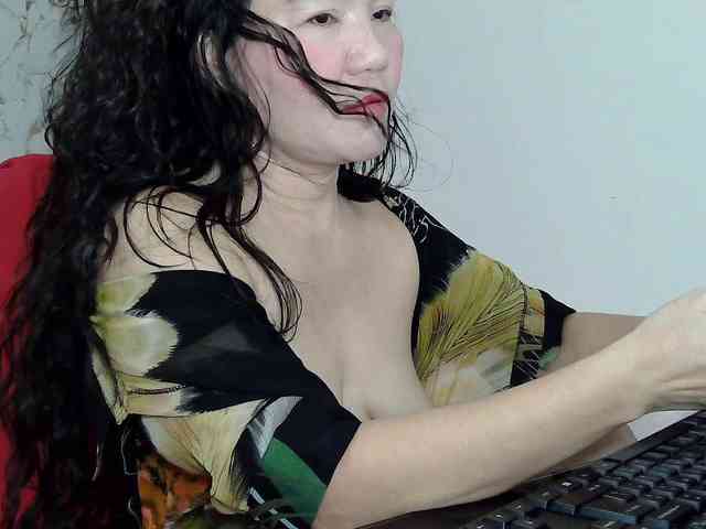 SexyAsianAss webcam