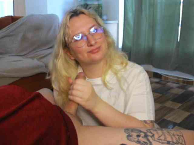 CherryAndAndy webcam