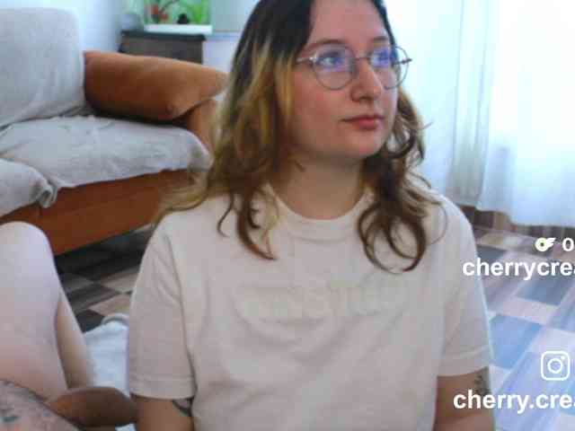 CherryAndAndy webcam