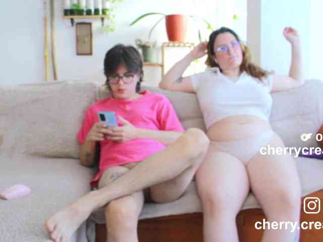 CherryAndAndy webcam