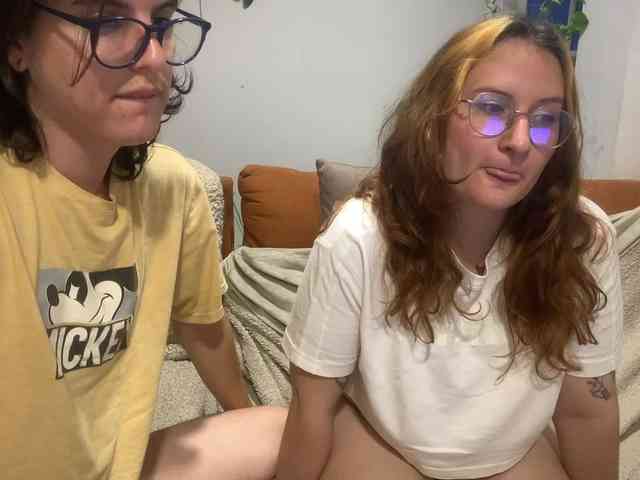 CherryAndAndy webcam