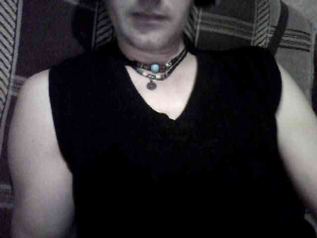 chevchev1995 Live Webcam on BongaCams