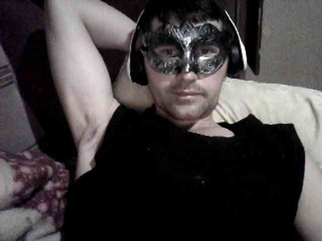 chevchev1995 Live Webcam on BongaCams