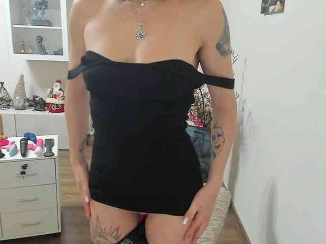 Catherinewils webcam