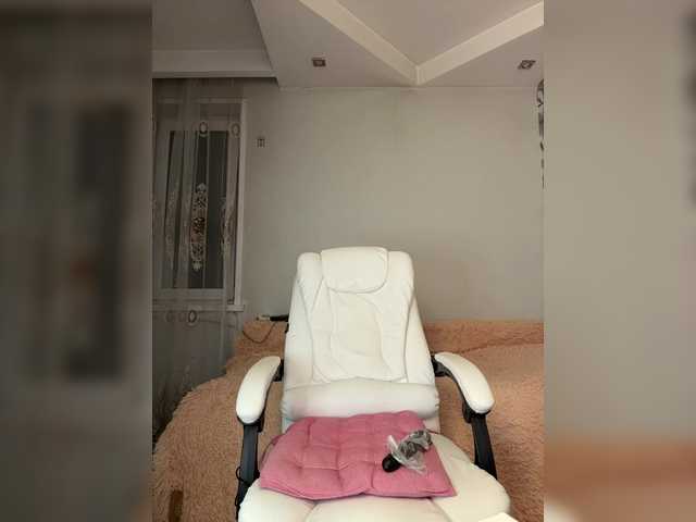 go to chat with Eva-Bella