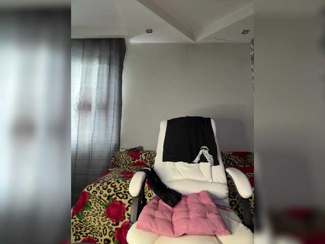 Eva-Bella's BongaCams show and profile