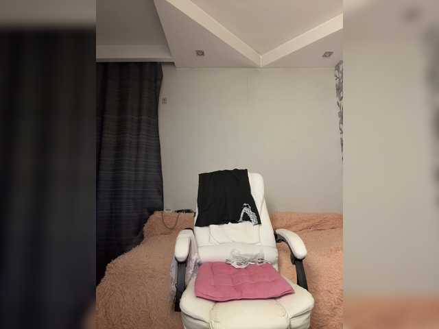 Eva-Bella's BongaCams show and profile