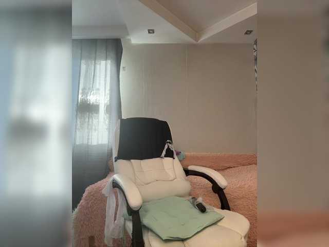 Eva-Bella's BongaCams show and profile