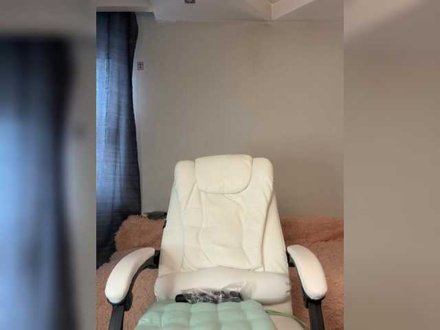 Eva-Bella's BongaCams show and profile