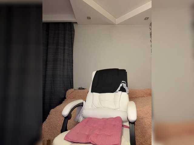 Eva-Bella's BongaCams show and profile