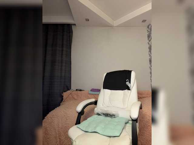 Eva-Bella's BongaCams show and profile