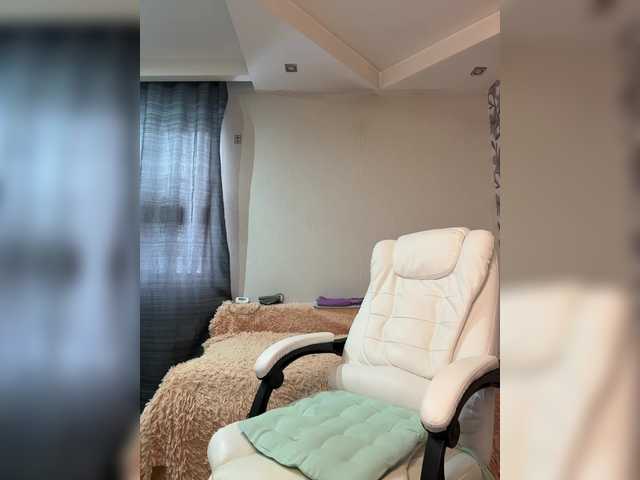 Eva-Bella's BongaCams show and profile