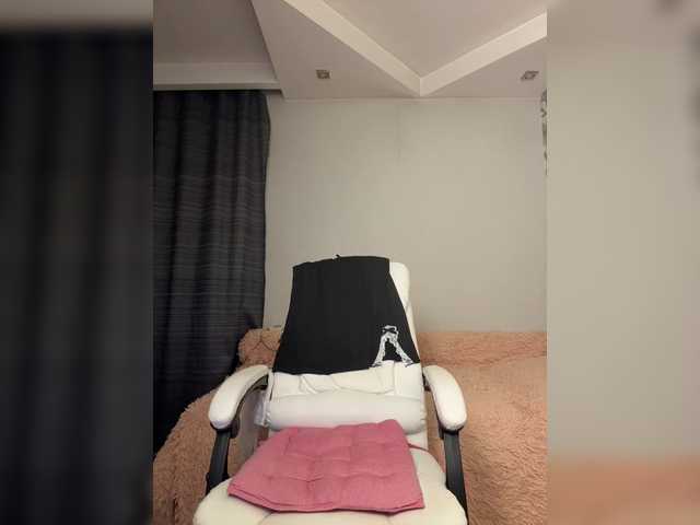 Eva-Bella's BongaCams show and profile