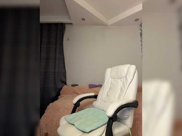 Eva-Bella's BongaCams show and profile