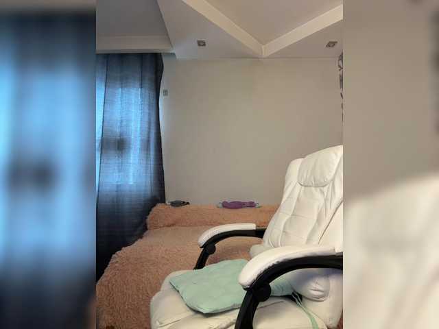 Eva-Bella's BongaCams show and profile