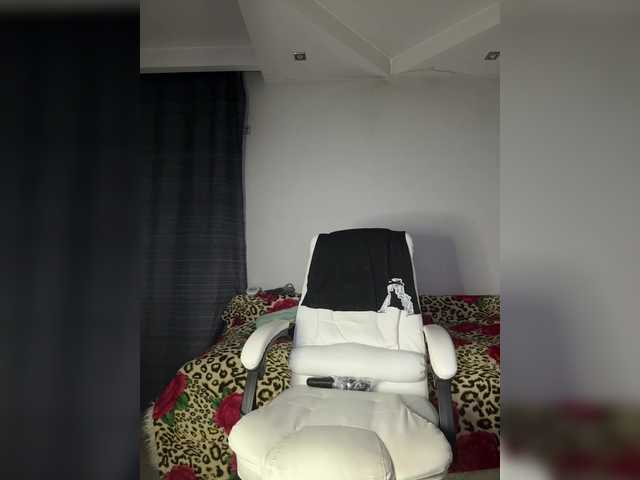 Eva-Bella's BongaCams show and profile