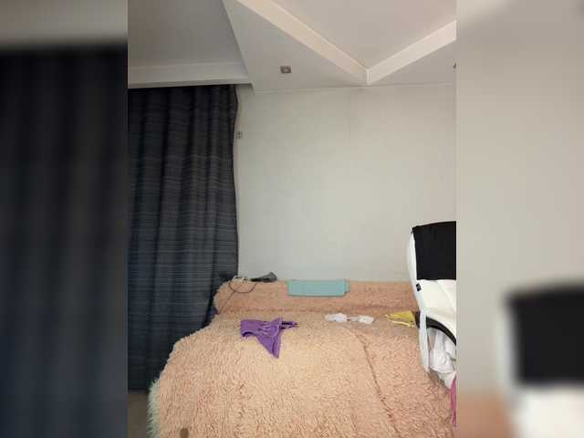 Eva-Bella's BongaCams show and profile