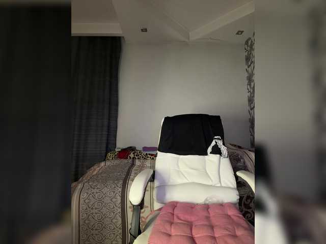 Eva-Bella's BongaCams show and profile