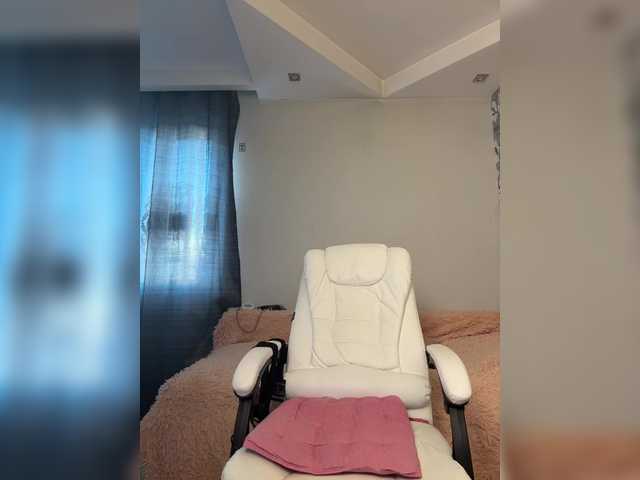 Eva-Bella's BongaCams show and profile